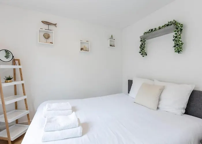 Le 77 De Satie Honfleur